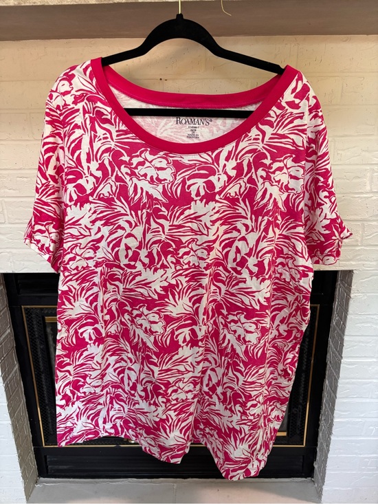 Roaman's Tops - Roaman's Pink and White Floral Scoop Neck Short Sleeve Tee